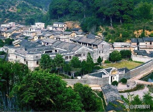 守护历史印记,传承城市文明_关于政府维修老建筑申请报告的思考