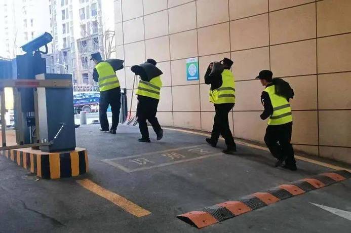 物业维修部自查自纠，筑牢社区安全防线